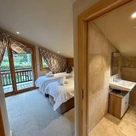 Rose Chalet *