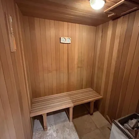 Chalet Rose *