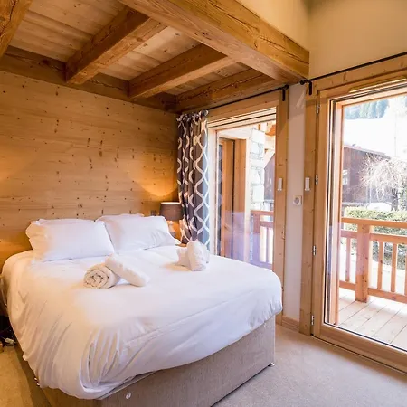 Chalet Rose