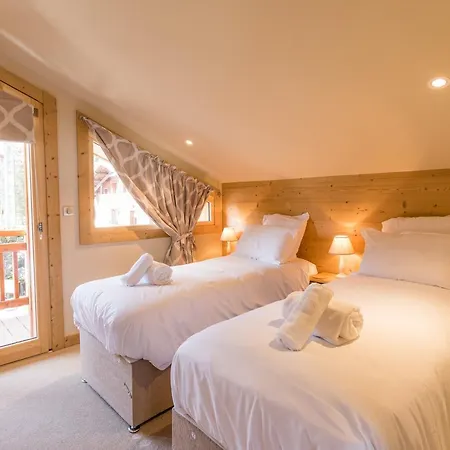 Rose Chalet *